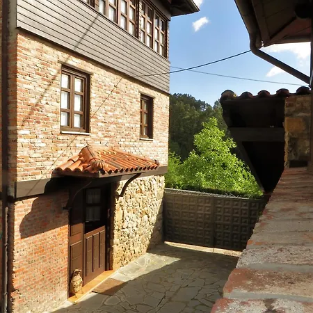 Casa Pumarin 프라비아