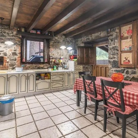 Casa Pumarin 펜션 *