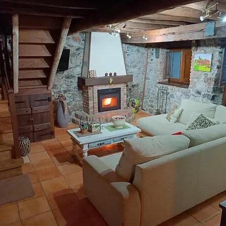 펜션 Casa Pumarin *